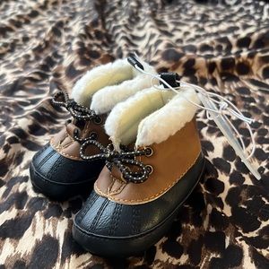 Children’s place baby snow boots